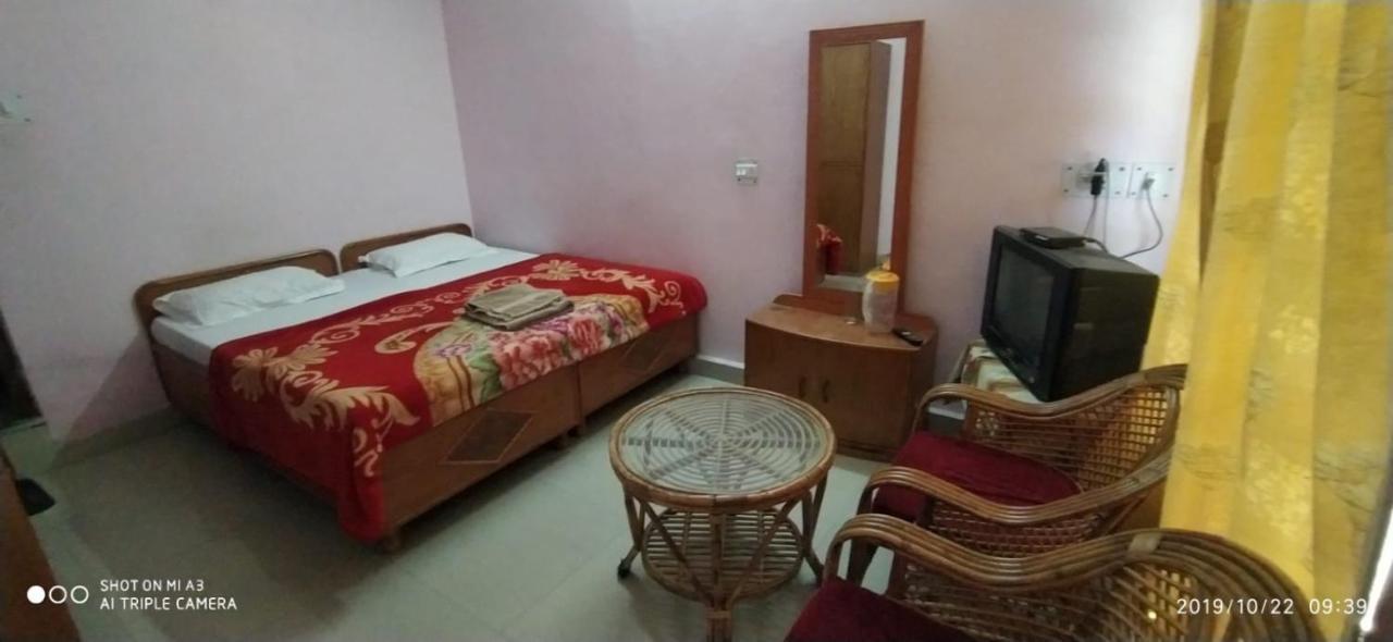 Hotel Himalayan Inn Uttarkashi ภายนอก รูปภาพ