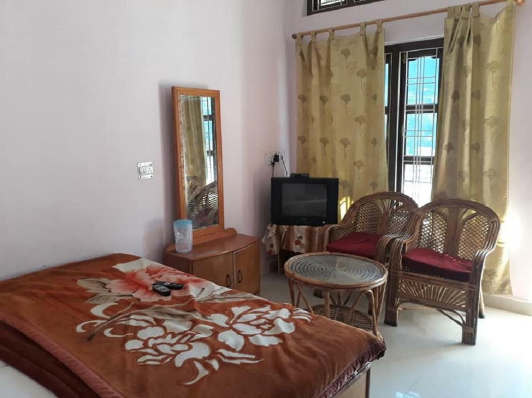 Hotel Himalayan Inn Uttarkashi ภายนอก รูปภาพ